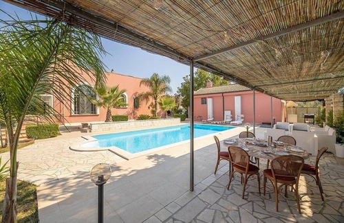 Casarano Villa | Villa Dana: An elegant and welcoming villa situated in a quiet location, a few minutes from the town center, with Free WI-FI.
