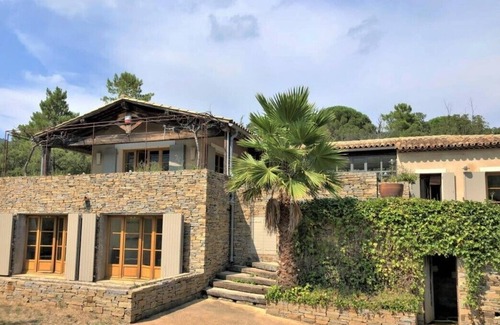 La Mole Villa | Villa DE 200m² AU Coeur DES Vignes DU Golfe DE Saint-tropez