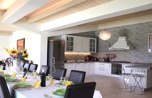 Monte San Giusto Villa | Villa De Carlonis, private pool with Jacuzzi and Gajser, for 16 people, WI-Fi