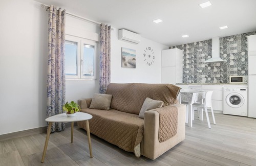 Barrio Nuevo House | Villa de Gomar with Football Field and Private Pool