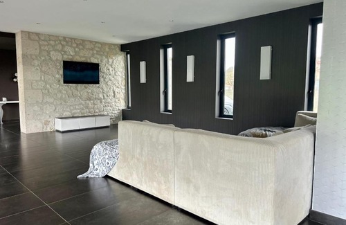 Pommevic Villa | Villa De L'Amiral - LUXE ET DETENTE A POMMEVIC