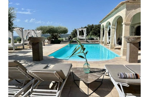 Castillon-du-Gard Villa | Villa de Luxe en Face du Célèbre Pont-du-gard