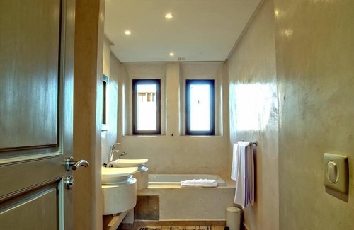 Douar Sidi Youssef Ben Ali Villa | Villa De Luxe Samanah