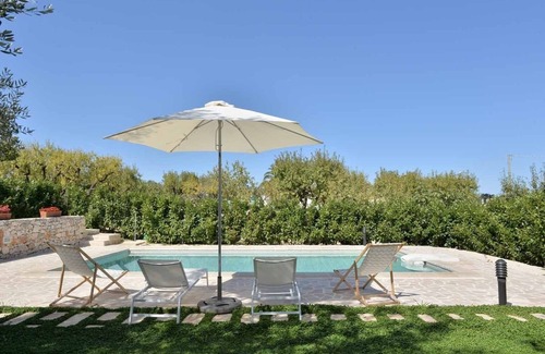 Impalata Villa | "Villa Degli Allori" Stunning Villa with Exclusive Private Pool, 4 Guests