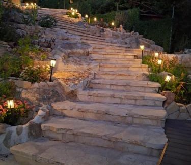 Ein Hod Artists Village House | Villa Del'arte