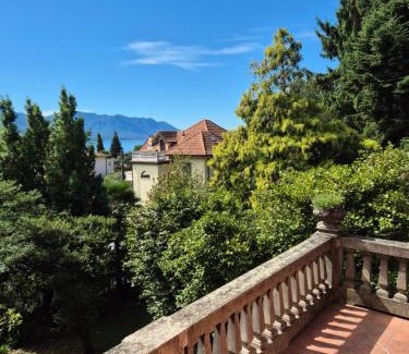 Maccagno House | Villa del Castañar