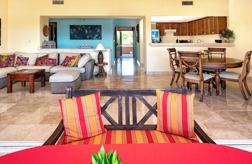 Puerto Aventuras Condo | Villa Del Mar 1 "Casa de Colores" Beachfront 2 Bedroom Condo Puerto Aventuras