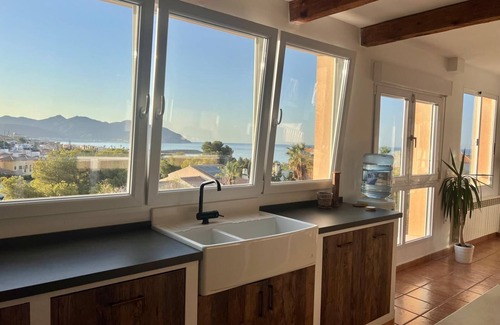 Los Puertos Villa | Villa del Mar, incredible house 300 meters from the sea.