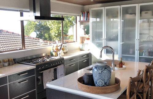 Hatfields Beach House | 'Villa Del Mar' Seaside Escape