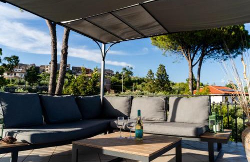 Minturno Villa | Villa del Pino, Terrazza vista Mare