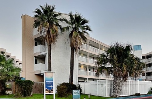 North Beach Condo | Villa Del Sol #1145 - Mermaid's Hideaway