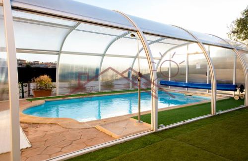 Mentrida House | Villa del sol - piscina climatizada