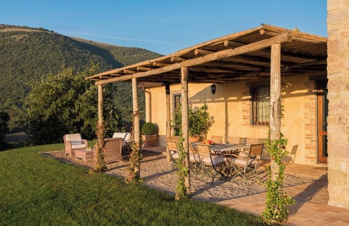 Montelaguardia Villa | Villa Della Valle - Private villa with pool