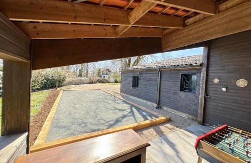 Puymoyen Villa | Villa-des-eaux Claires