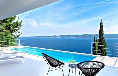 Mimice Villa | Villa Dinara - Three Bedroom Villa, Sleeps 6