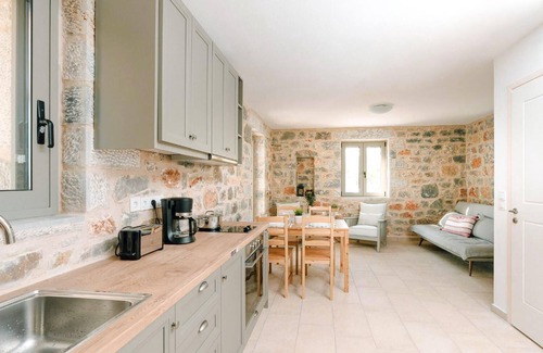 Lefktron Villa | Villa Dioni Thio - Two Bedroom Villa, Sleeps 5