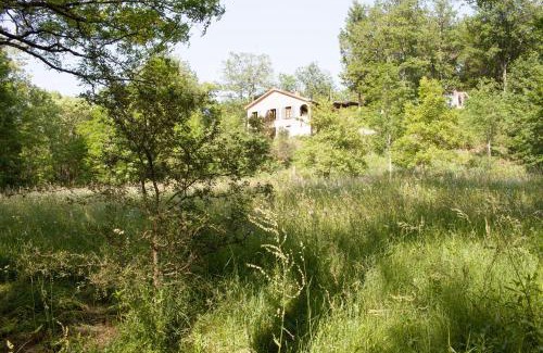 Vernoux-en-Vivarais Villa | Villa Domaine Liberté avec prairie et forêt au bord d'une rivière en Ardèche
