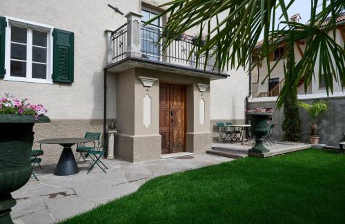 Caldaro Sulla Strada del Vino Apartment | Villa Donata - Luxuriöses & großzügiges Apartment im Herzen von Kaltern, mit Innenhof, kostenlosem Parkplatz direkt am Haus