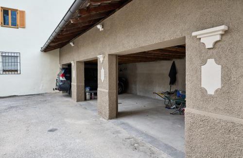 Caldaro Sulla Strada del Vino Apartment | Villa Donata - Luxuriöses & großzügiges Apartment im Herzen von Kaltern, mit Innenhof, kostenlosem Parkplatz direkt am Haus