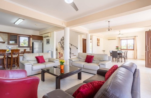 Argaka Villa | Villa Dora - Four Bedroom Villa, Sleeps 9