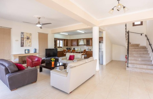 Argaka Villa | Villa Dora - Four Bedroom Villa, Sleeps 9