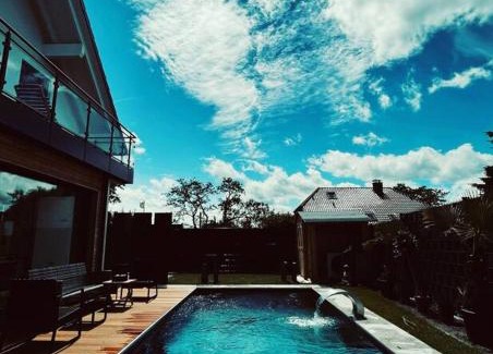 Niederkassel Villa | Villa Dreamy Vibes mit Privatem Pool & Rheinblick