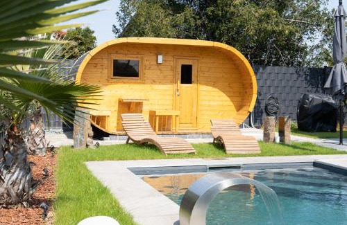 Niederkassel Villa | Villa Dreamy Vibes mit Privatem Pool & Rheinblick