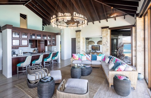North Sound Villa | Villa Edge of Paradise by Fantasia Villas