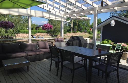 Pori Villa | Villa Einola- modern rivercottage