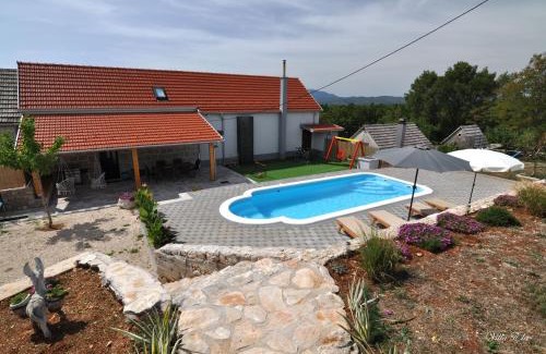 Imotski Villa | Villa Ela, holiday home with heated pool