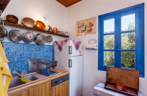Loutraki Villa | Villa Elaion With Private Pool- Sea Views -sleeps 4+1(sofa bed -cot- baby chair