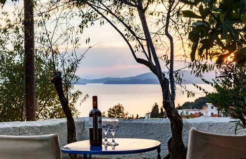 Loutraki Villa | Villa Elaion With Private Pool- Sea Views -sleeps 4+1(sofa bed -cot- baby chair