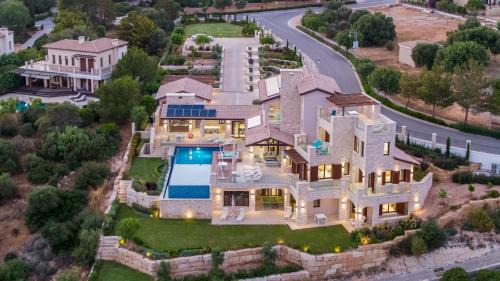 Aphrodite Hills Villa | Villa Elea, New Deluxe Golf Villa at Aphrodite Hills - 6 Bedrooms, 7 Bathrooms