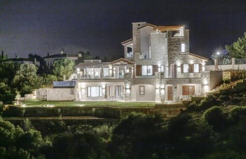 Aphrodite Hills Villa | Villa Elea, New Deluxe Golf Villa at Aphrodite Hills - 6 Bedrooms, 7 Bathrooms