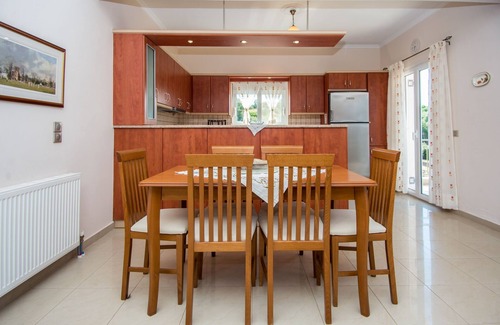Lakithra Villa | Villa Eleftheria: 4 bedrooms for up to 9 adults, pool and outstanding 180° views