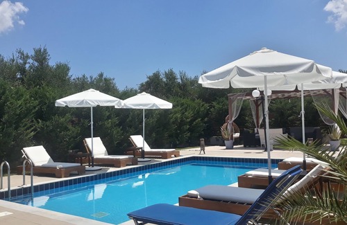 Agrilia Villa | Villa Eleon with private pool, BBQ and beautiful garden.