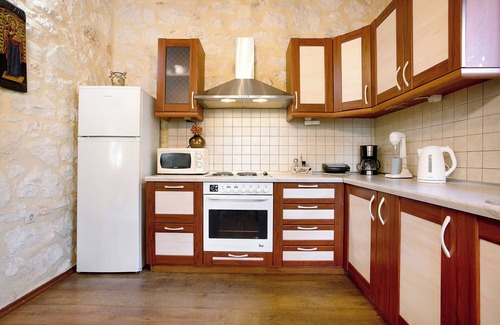 Lithakia House | Villa Elizabeth with Garden, Balcony & Wi-Fi