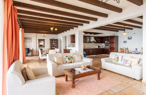 Petaleia Villa | Villa Emilios - Three Bedroom Villa, Sleeps 6