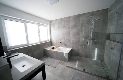 Osnabrueck Apartment | Villa Emma: Hare - no fitter apartment