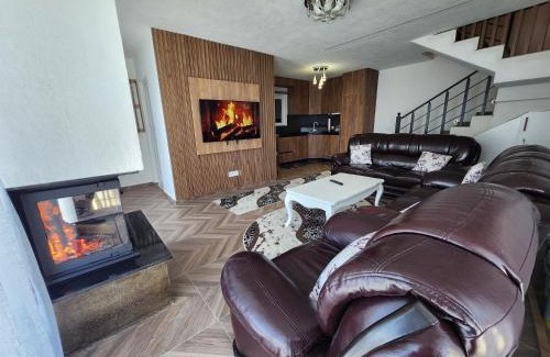 Pleshinë Villa | Villa Ensari Jezerc