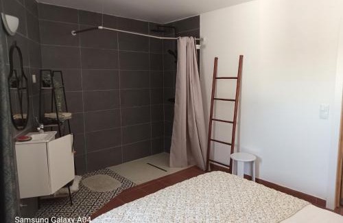 Erra House | Villa ERRA & Suites Salle de Bains Privatives