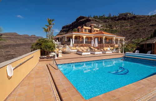 Monte Leon Villa | VILLA-VISTA-MAR with guest house