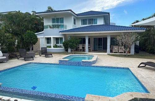 Playa Bibijagua Villa | Villa Esmeralda Cocotal Golf & Country Club