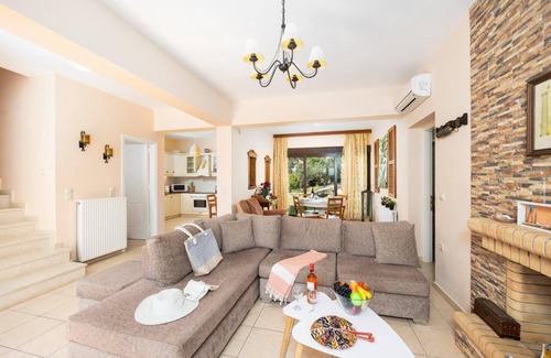 Sarlata Villa | Villa Eufrosini - Three Bedroom Villa, Sleeps 8