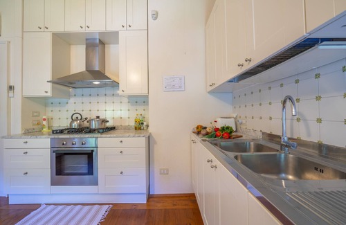 Colognola ai Colli Apartment | Villa Faccioli Deodara with shared pool, Colognola ai Colli, Italy