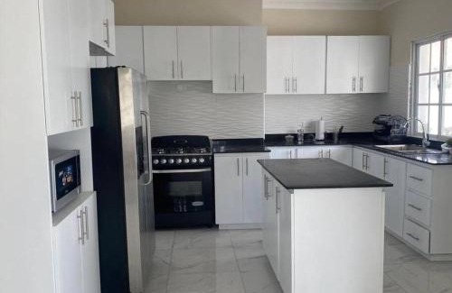 Santo Domingo Este House | Villa Familiar con Piscina cerca Av Ecológica