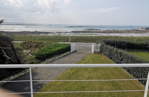 Kerlouan House | Villa feet in water-Sea view all rooms-5 stars Furnished Tourism