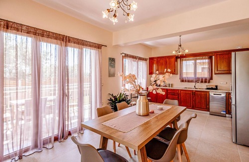 Zakynthos Town Villa | Villa Fiorita with private pool