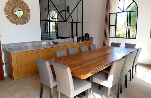 Ida Ougourd Villa | Villa Fleurie, beautiful garden and pool!