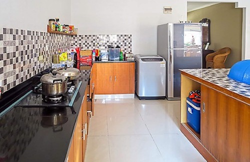 Senggigi Villa | Villa For 8 With Private Pool 4 Minutes Walk To Beach And Local To All Senggigi.